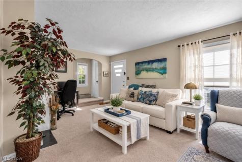 14912 Fernway Avenue Cleveland OH 44111