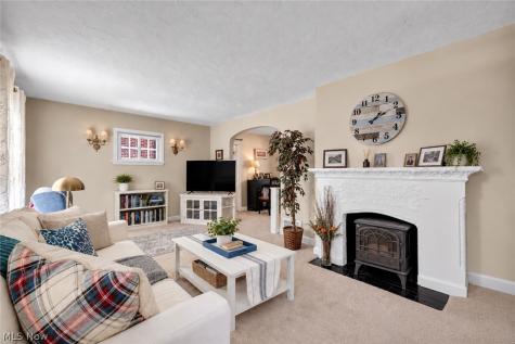 14912 Fernway Avenue Cleveland OH 44111