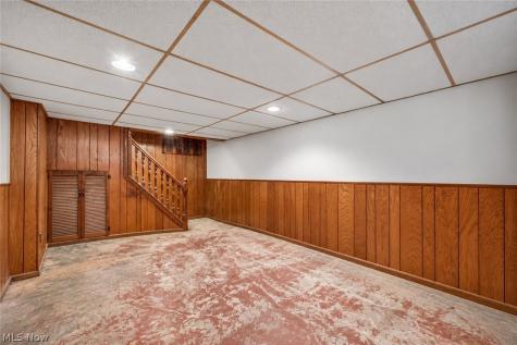 14912 Fernway Avenue Cleveland OH 44111