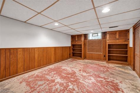 14912 Fernway Avenue Cleveland OH 44111