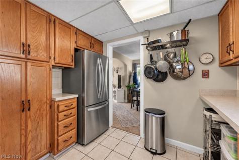 14912 Fernway Avenue Cleveland OH 44111