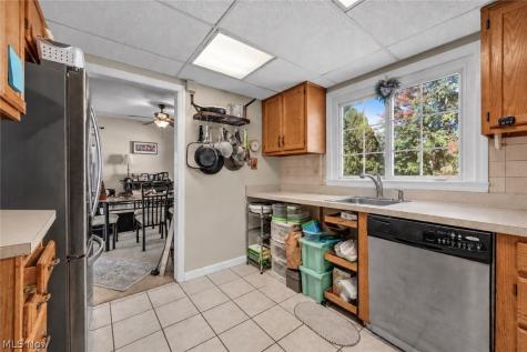 14912 Fernway Avenue Cleveland OH 44111