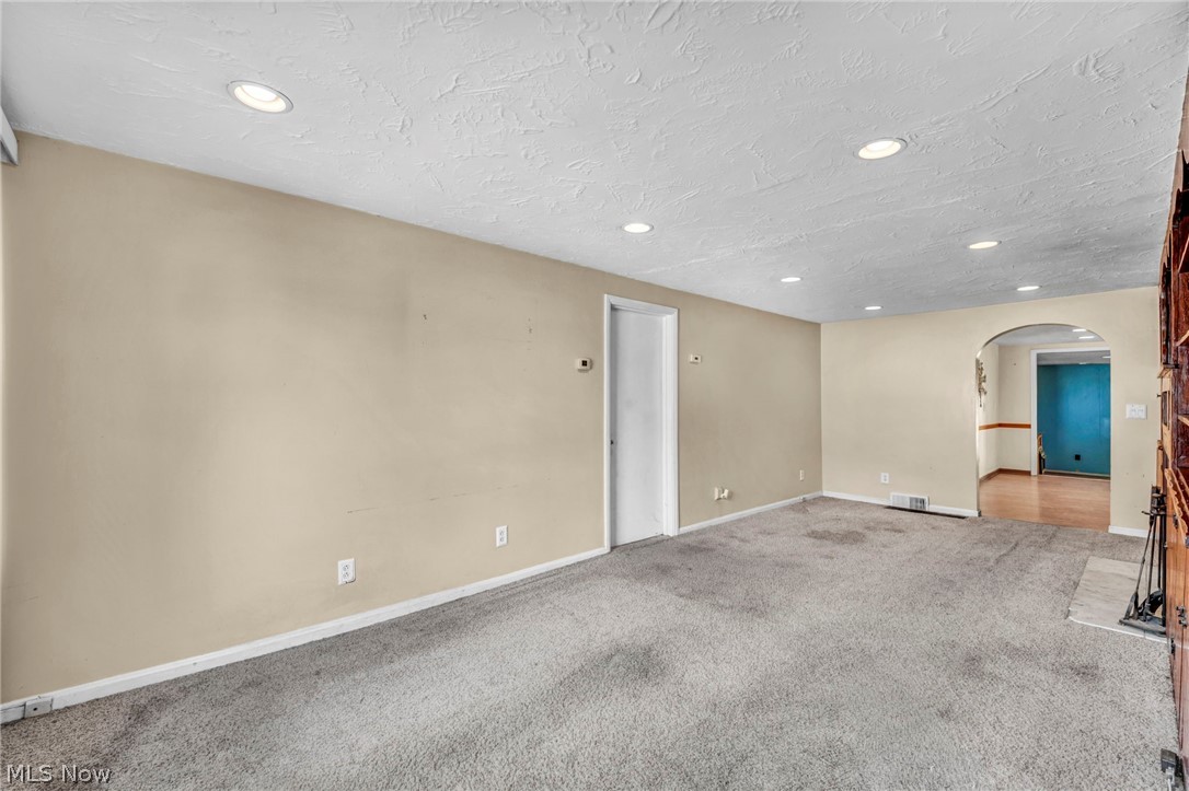 1002 E 331st Street Eastlake OH 44095