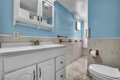 1002 E 331st Street Eastlake OH 44095