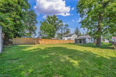 1002 E 331st Street Eastlake OH 44095