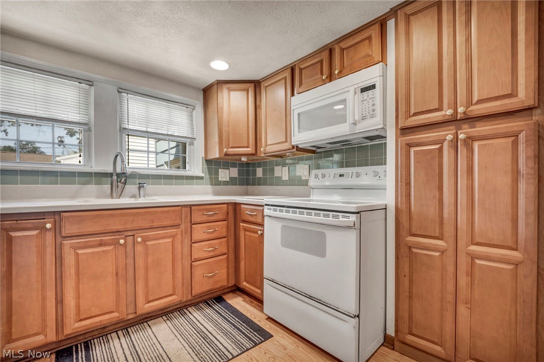 1002 E 331st Street Eastlake OH 44095