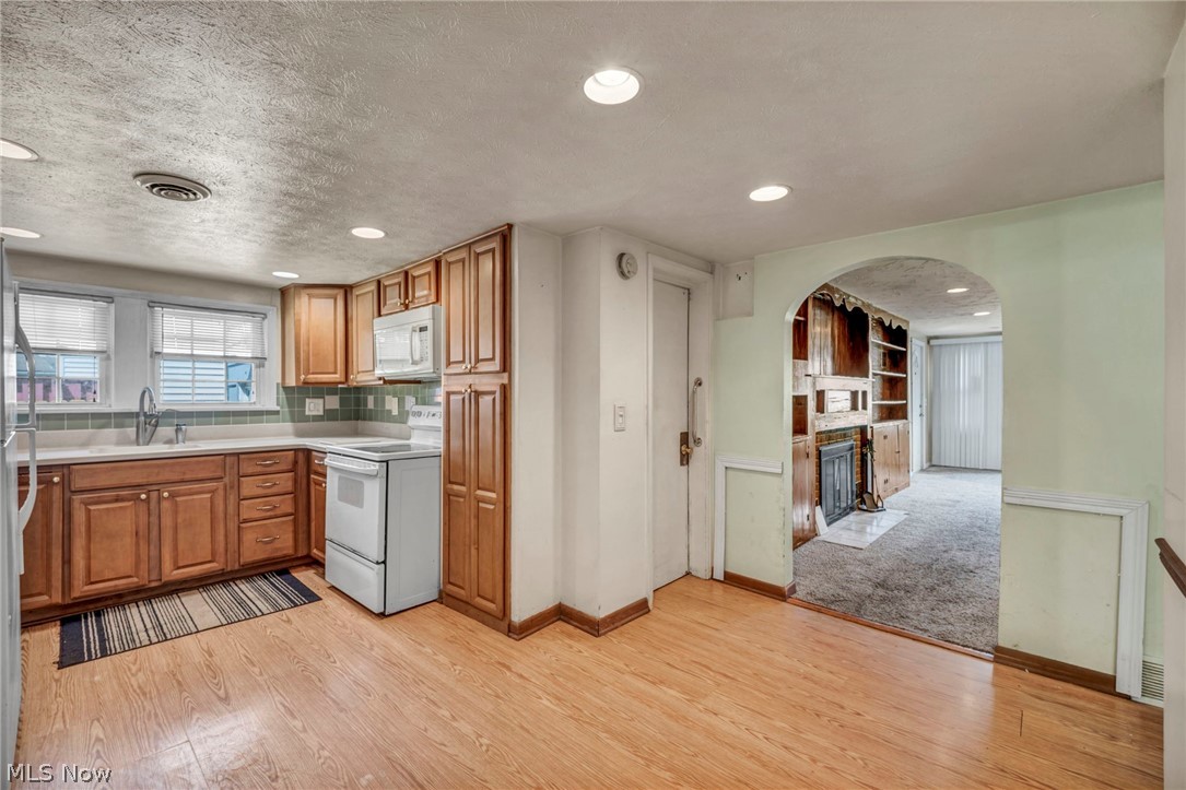 1002 E 331st Street Eastlake OH 44095
