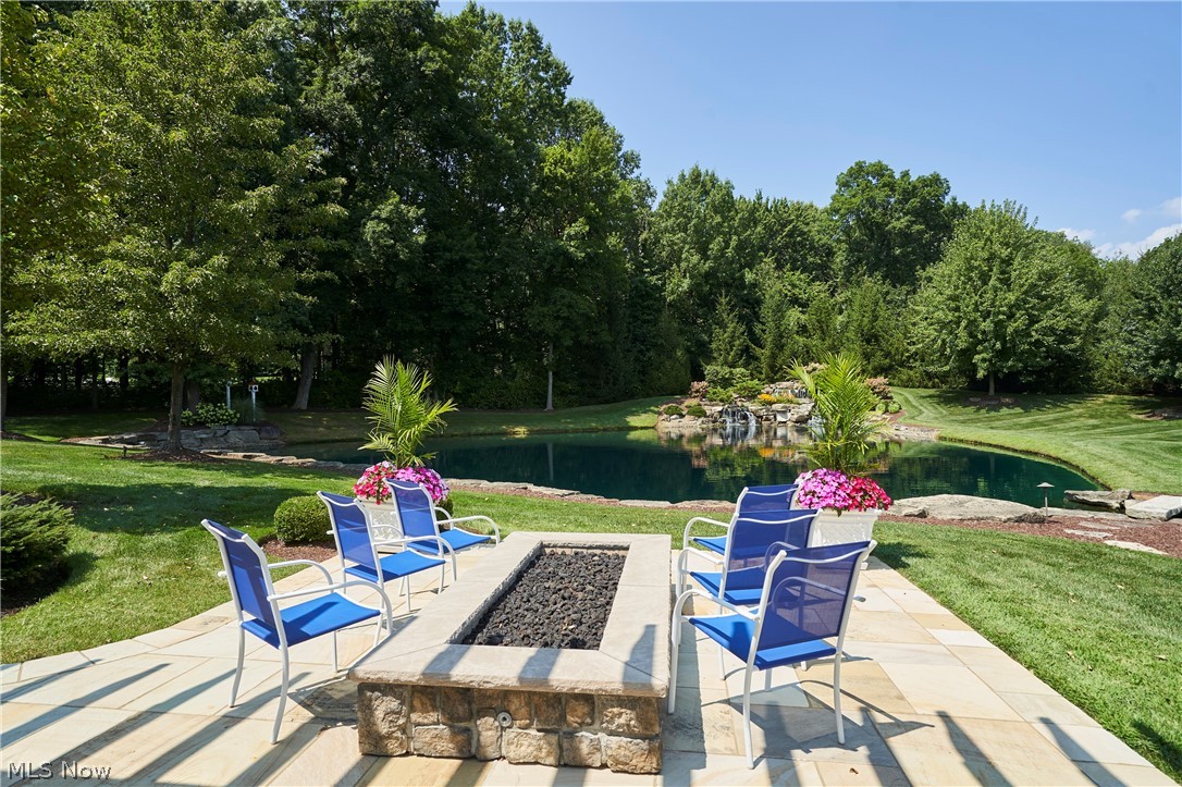 520 Arbor Falls Drive Sharon OH 44281