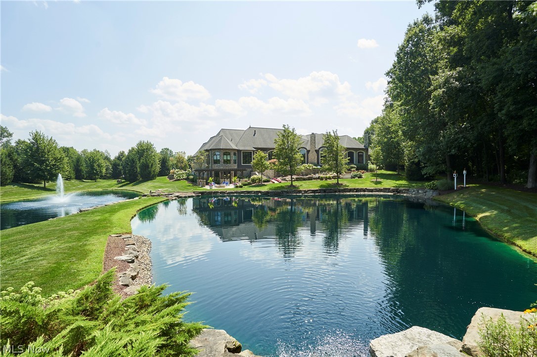 520 Arbor Falls Drive Sharon OH 44281