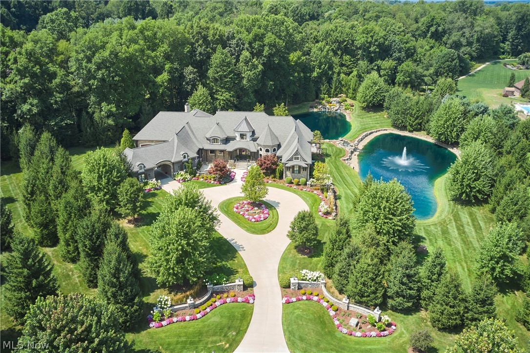 520 Arbor Falls Drive Sharon OH 44281