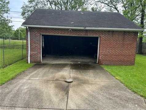 7359 Parma Park Boulevard Parma OH 44130