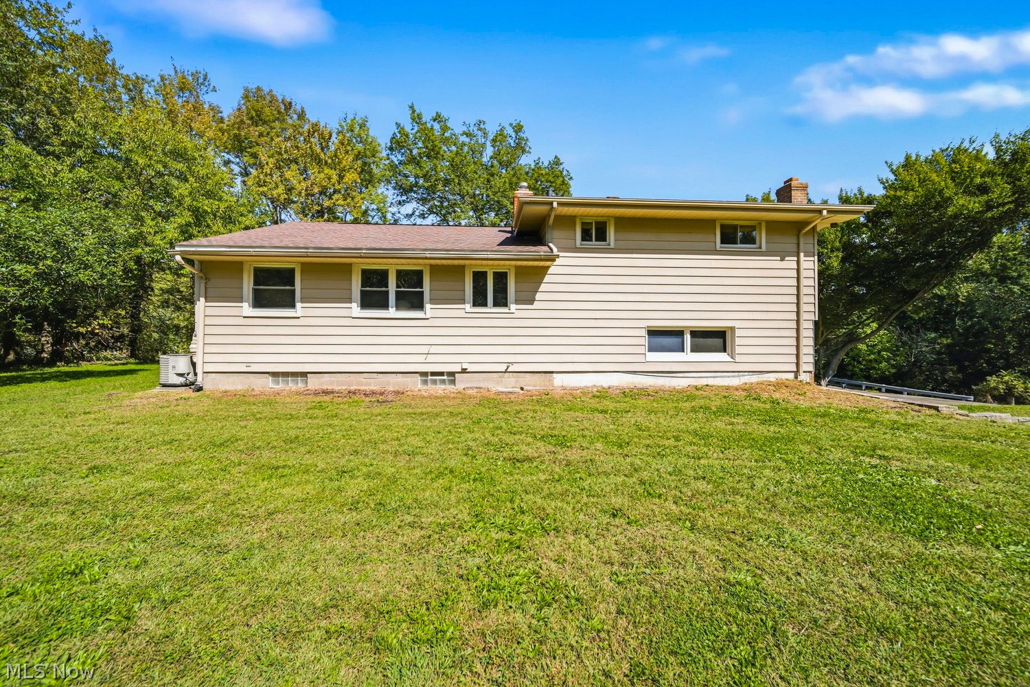 808 Abington Road Akron OH 44312