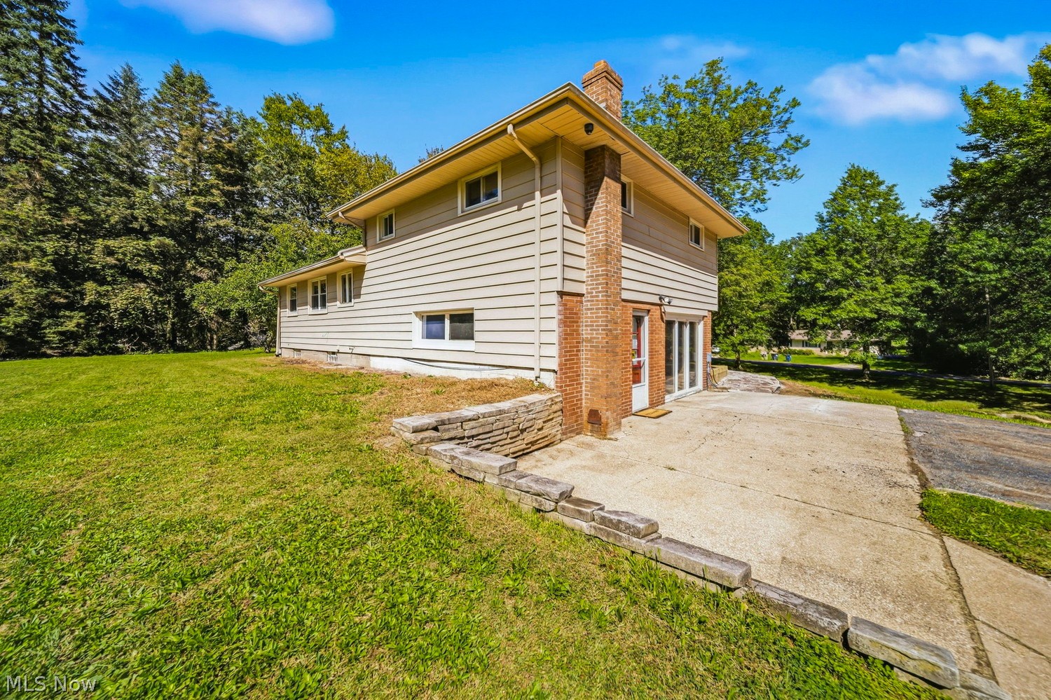 808 Abington Road Akron OH 44312