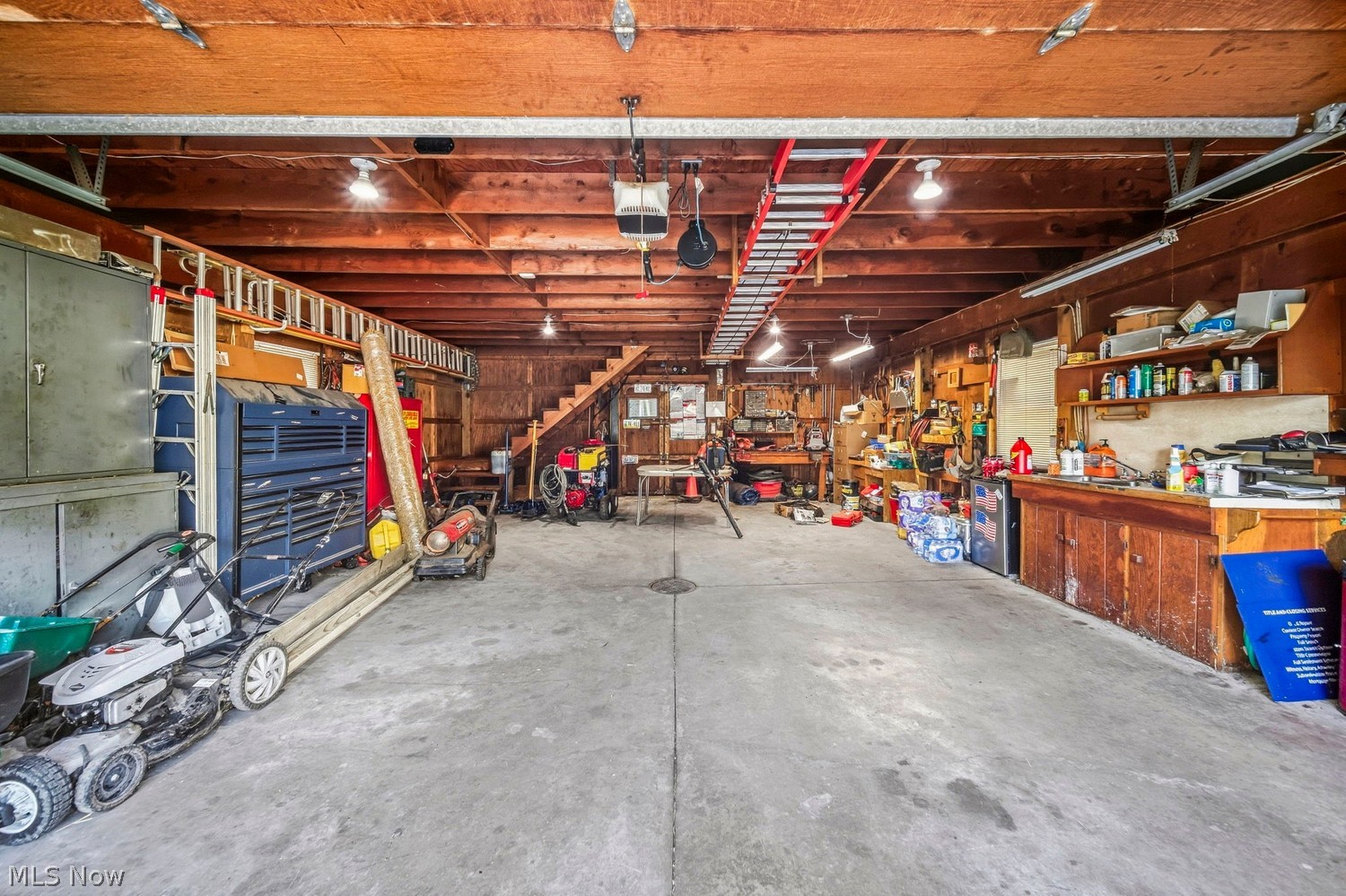 808 Abington Road Akron OH 44312