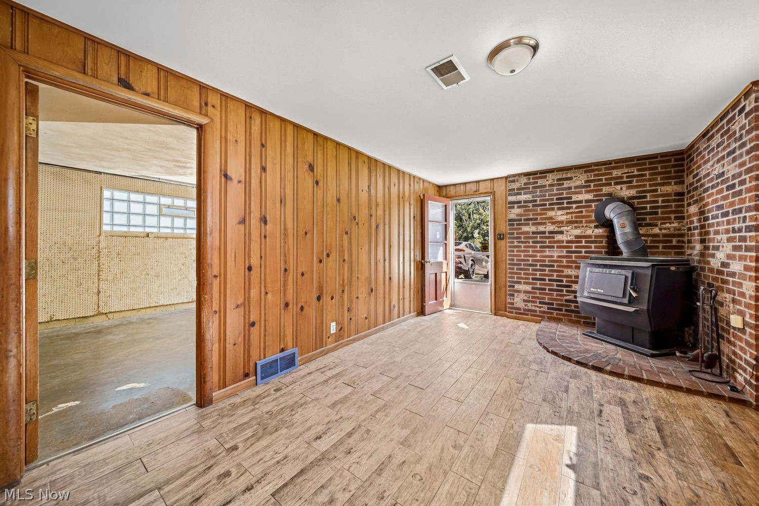 808 Abington Road Akron OH 44312