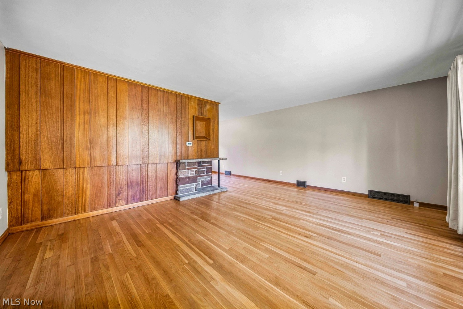 808 Abington Road Akron OH 44312
