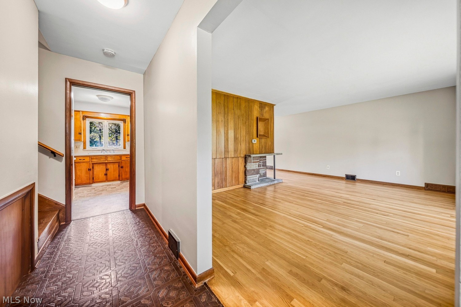 808 Abington Road Akron OH 44312