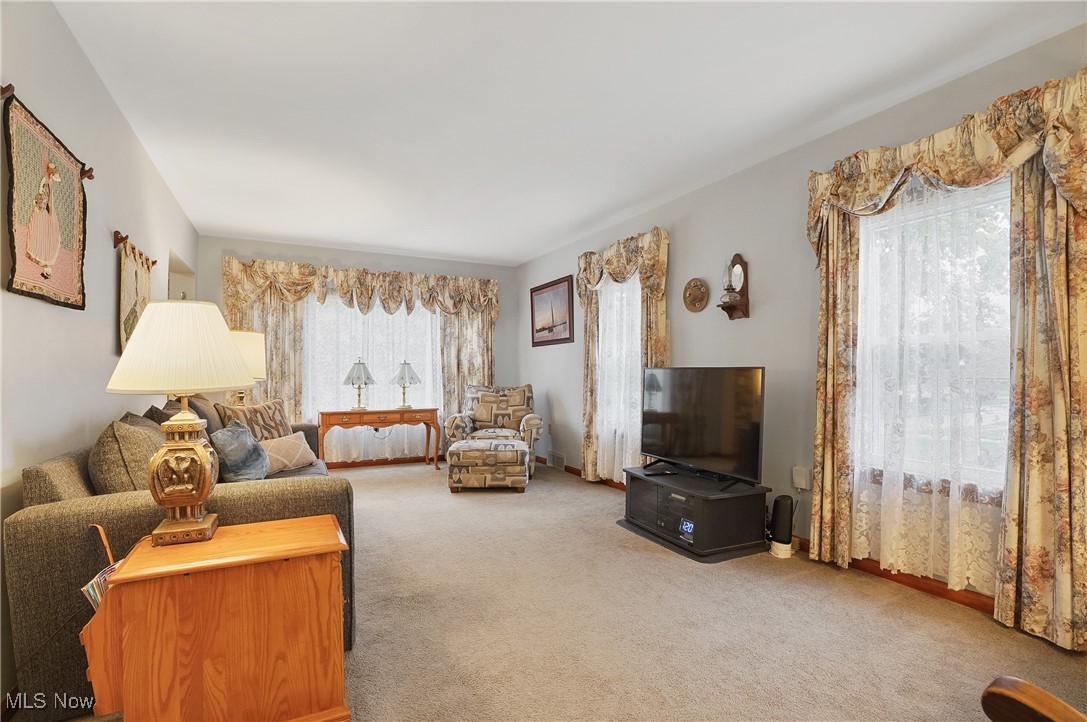 2655 Archwood Place Cuyahoga Falls OH 44221