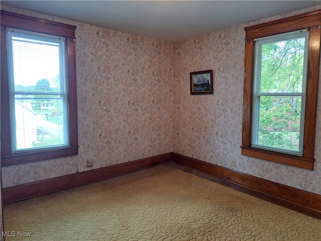 139 East Street Lore City OH 43755