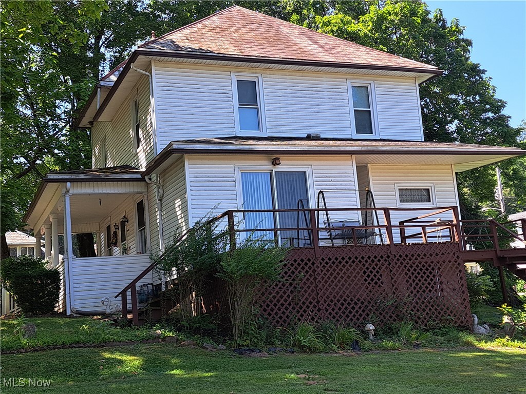 139 East Street Lore City OH 43755