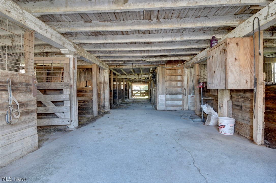 9291 N Girdle Road Middlefield OH 44062