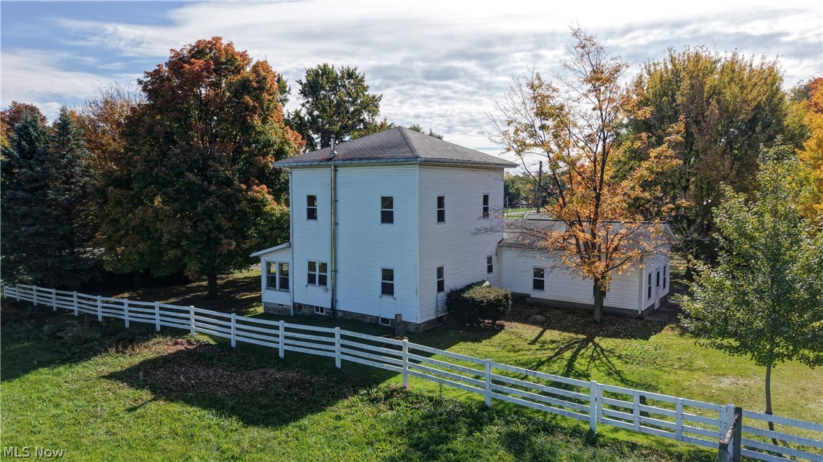 9291 N Girdle Road Middlefield OH 44062