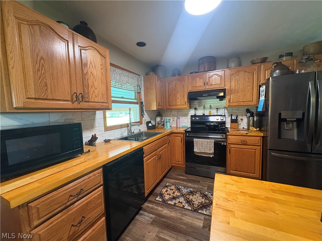 1093 Overly Road Jefferson OH 44047