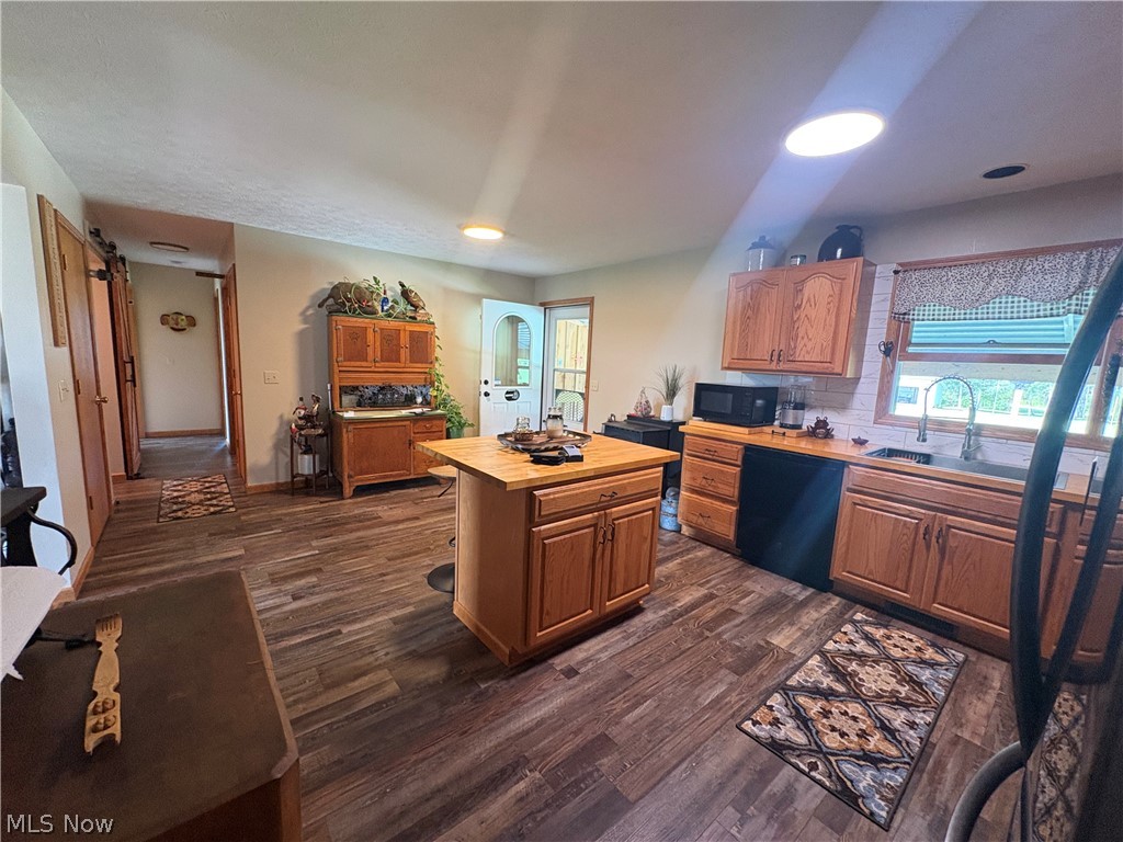 1093 Overly Road Jefferson OH 44047