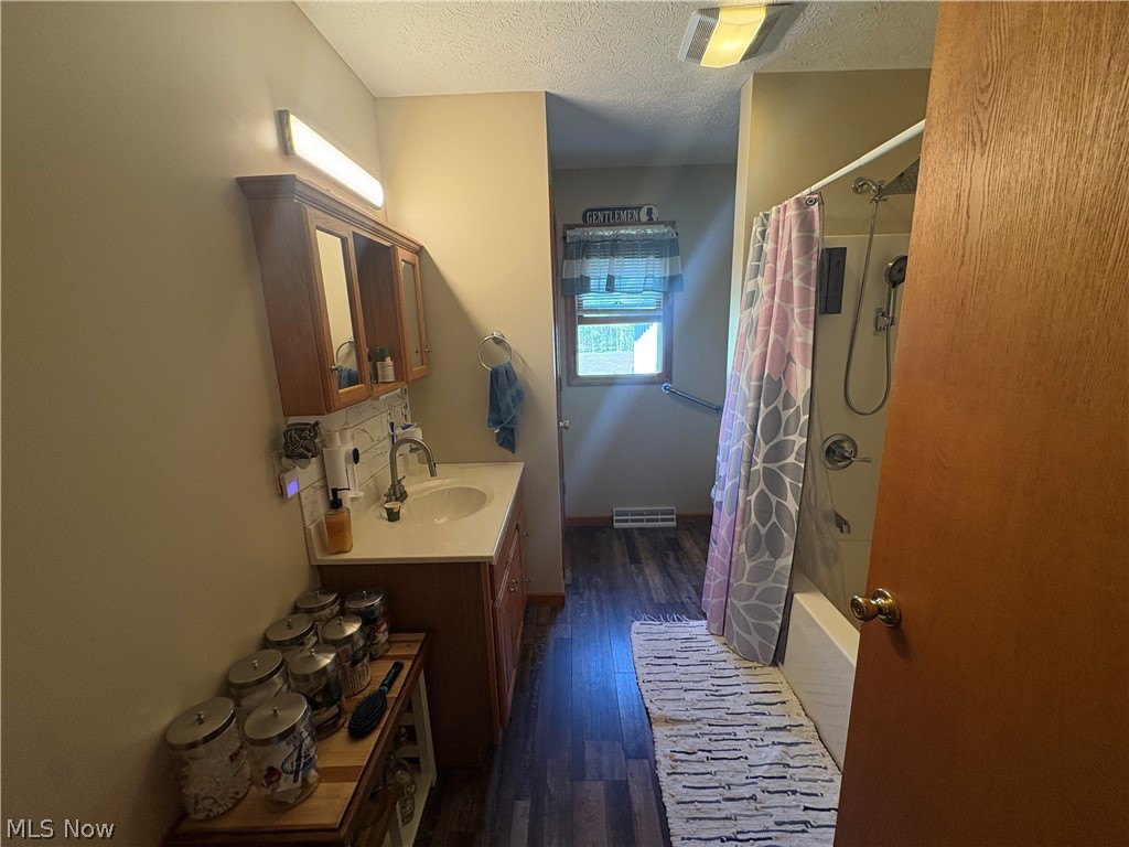 1093 Overly Road Jefferson OH 44047
