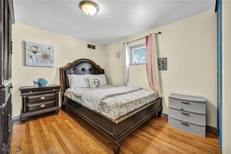 217 Tyler Avenue Cuyahoga Falls OH 44221