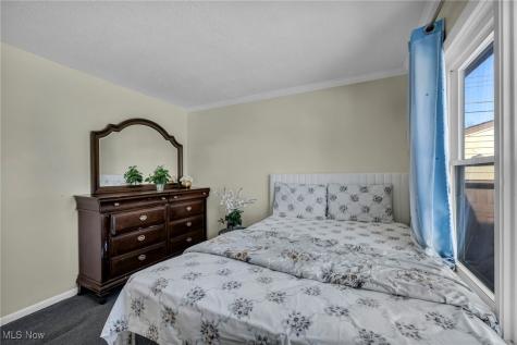 217 Tyler Avenue Cuyahoga Falls OH 44221