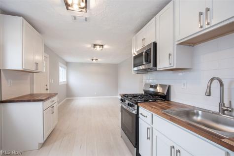 12215 Guardian Boulevard Cleveland OH 44135