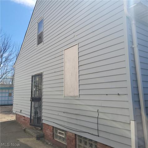 3709 E 106th Street Cleveland OH 44105