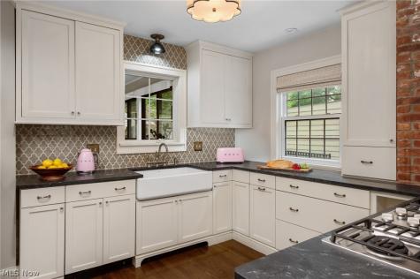 16830 Holbrook Road Shaker Heights OH 44120
