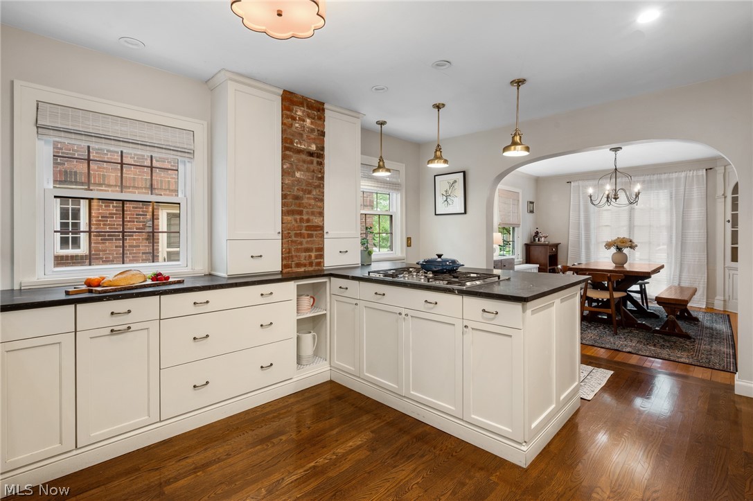 16830 Holbrook Road Shaker Heights OH 44120
