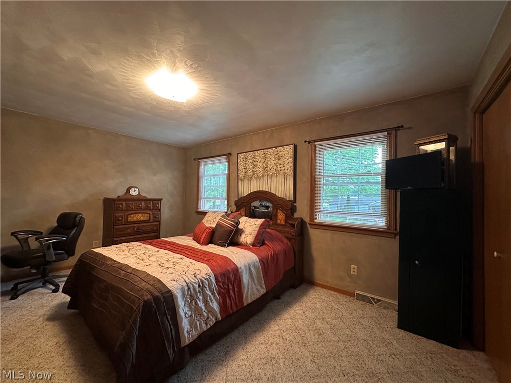 366 Westview Avenue Hubbard OH 44425