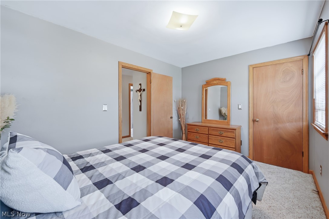 366 Westview Avenue Hubbard OH 44425