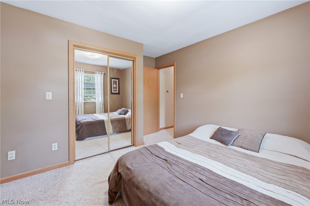 366 Westview Avenue Hubbard OH 44425