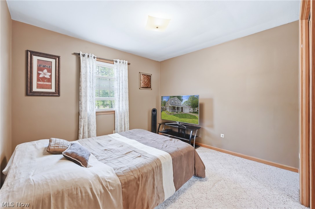 366 Westview Avenue Hubbard OH 44425