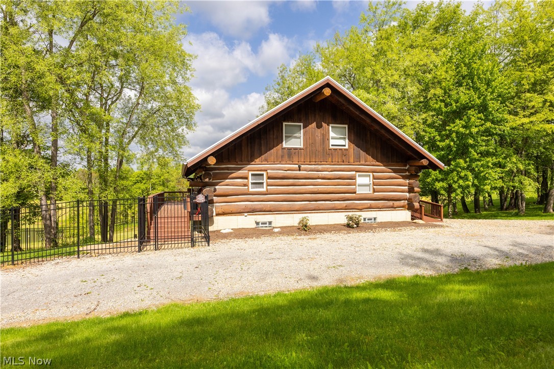 26103 Township Road 250 Newcomerstown OH 43832