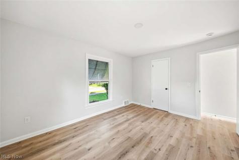 420 E 271st Street Euclid OH 44132