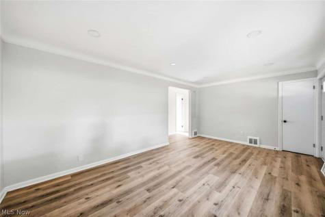 420 E 271st Street Euclid OH 44132