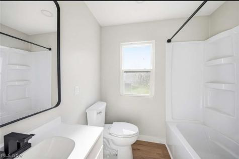 420 E 271st Street Euclid OH 44132