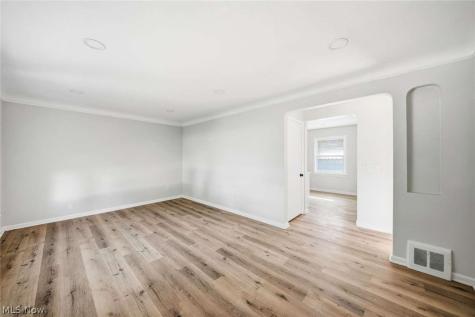 420 E 271st Street Euclid OH 44132
