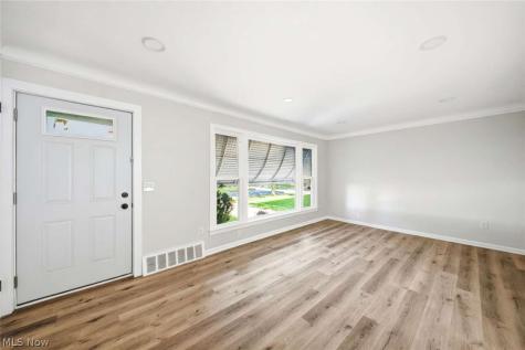 420 E 271st Street Euclid OH 44132