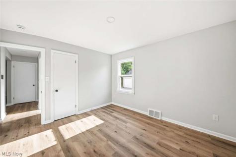 420 E 271st Street Euclid OH 44132