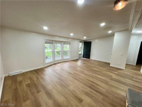 93 Fell Avenue Northfield Village OH 44067
