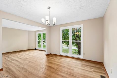 941 Karla Drive Clinton OH 44216