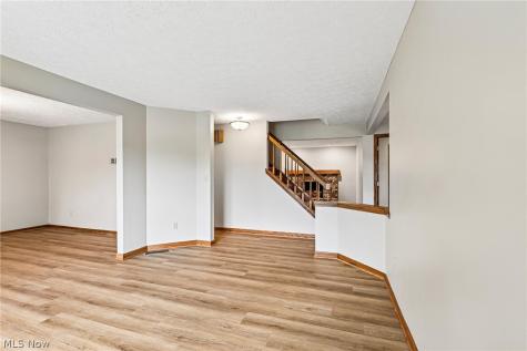 941 Karla Drive Clinton OH 44216