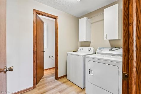 941 Karla Drive Clinton OH 44216